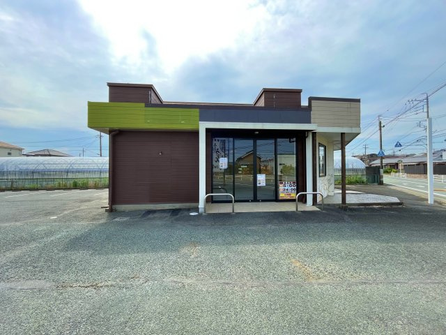 豊川市　本野町北貝津　貸店舗の外観