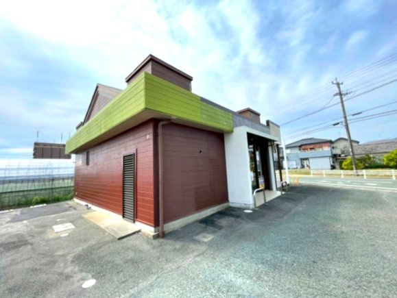 豊川市　本野町北貝津　貸店舗の外観