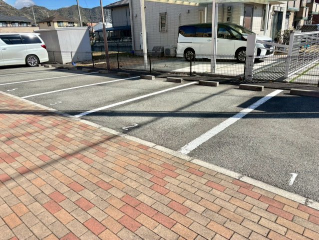 バードランドひめじ壱番館の駐車場