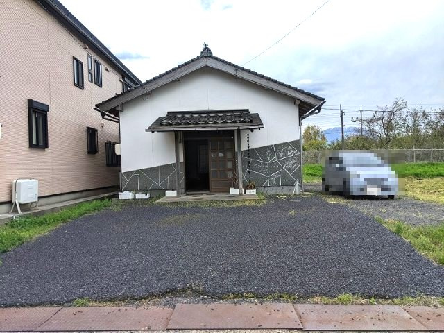大山町上市店舗