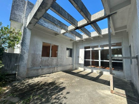 八重瀬町具志頭中古戸建てのバルコニー