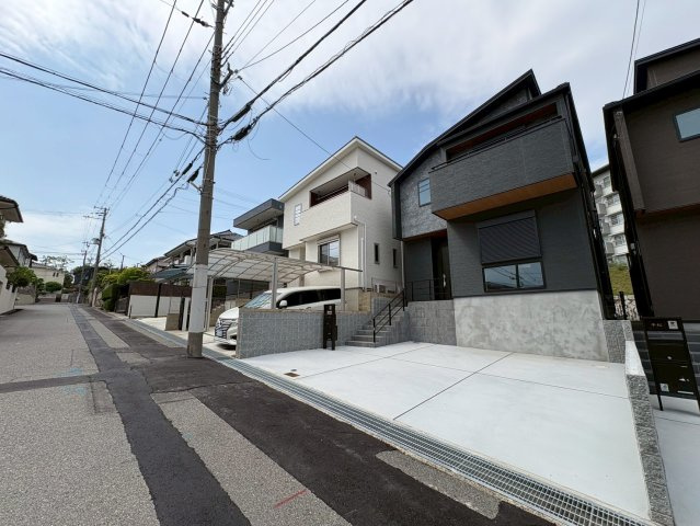 垂水区狩口台2丁目　新築戸建て　1号地　の前面道路含む現地写真|前面道路含む現地写真です
