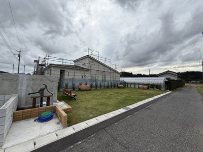 【その他】 | 一宮町東浪見 新築平屋ヴィラA棟（収益物件） | 居住者専用公園　地下水ポンプあり（住宅は上水道）