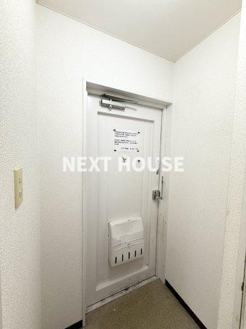 ウィステリア墨江の玄関