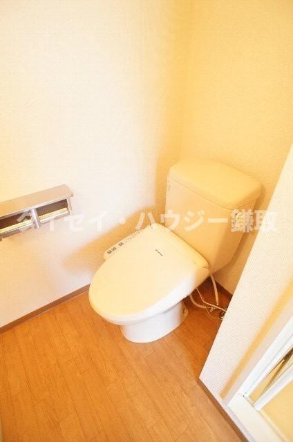 マリンパレス登戸のトイレ|暖房洗浄機付便座付き