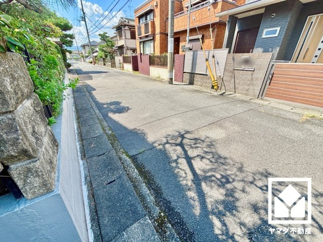 伏見区久我御旅町の前面道路含む現地写真