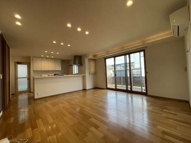 二の宮2丁目戸建ての居間・リビング