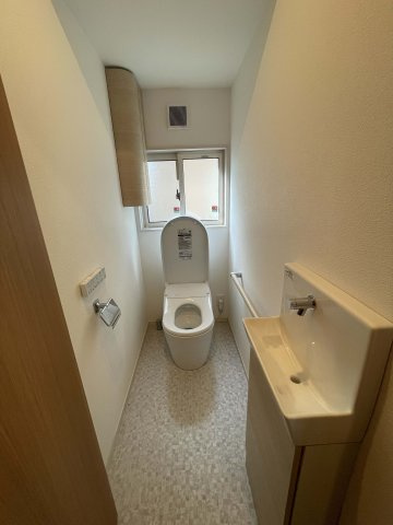 二の宮2丁目戸建てのトイレ|1階トイレ