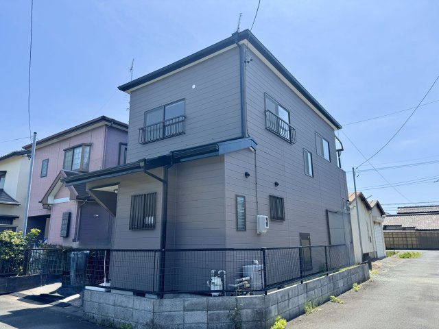 三島町の外観|角地で分かりやすい立地です。