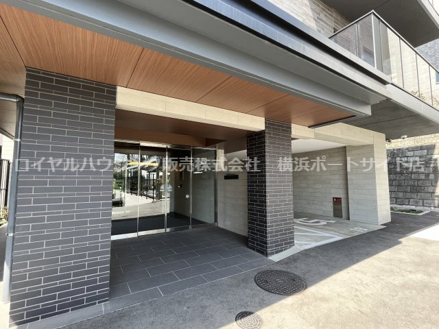【エントランス】