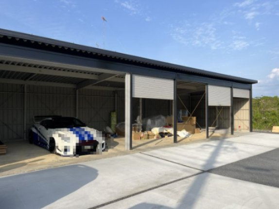 芸濃町椋本（伊勢温泉団地）売倉庫の駐車場