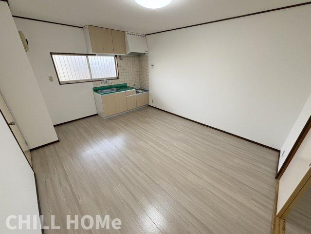 ヴィレッジ小嶋の居間・リビング|他社様掲載物件もまとめてご紹介、ご案内可能です(^^)/