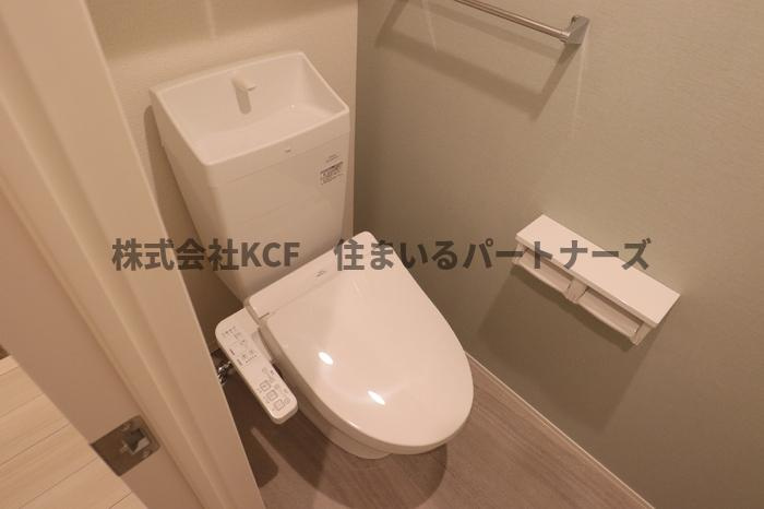 Quattro Soldi 花畑のトイレ|ゆったりとした空間のトイレです
