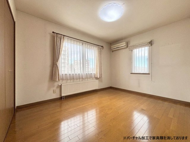 銭函2丁目　一戸建ての洋室|6.8帖洋室。※バーチャル加工で家具類を消しております