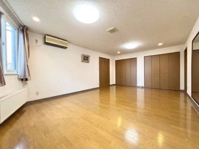 銭函2丁目　一戸建てのその他|1階洋室。こちらは居住用以外にも、教室利用など、多目的にお使いいただけます