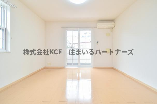 ヴィラフォレストAの内装|明るい室内です
