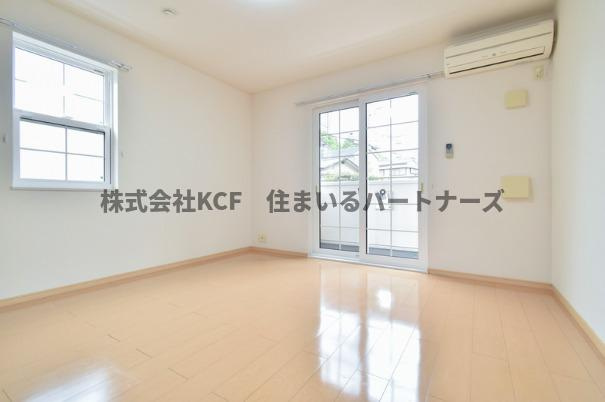 ヴィラフォレストAの洋室|ゆったりした洋室です