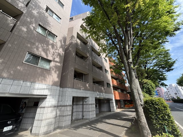 サンスタレ駒沢ファーストコートの外観
