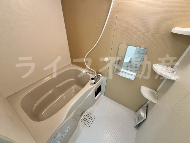 フジパレス東花園イーストの浴室
