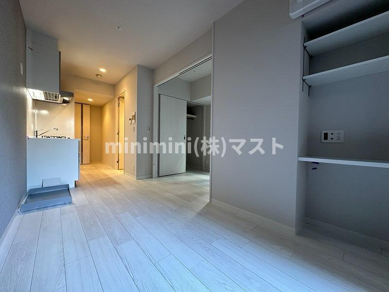 大阪市中央区常盤町２丁目の賃貸マンションの居間・リビング|階数によりカラーパターンが異なります