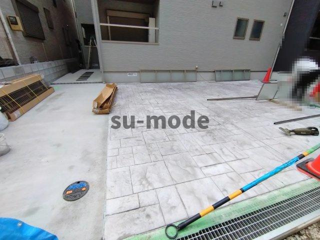 クレリア高槻南松原の駐車場