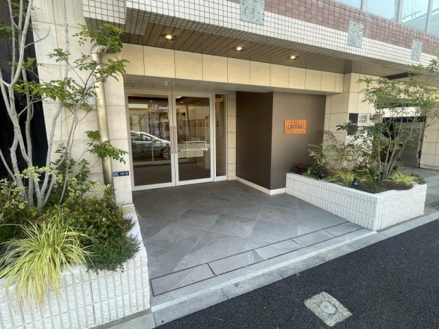 CAVANA東駒形のエントランス