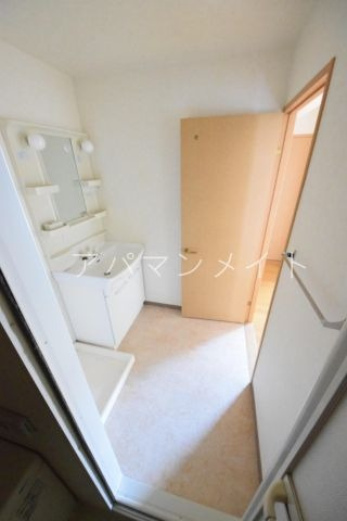 【設備】 | ウエストバレー弐番館 | 洗濯機置場です