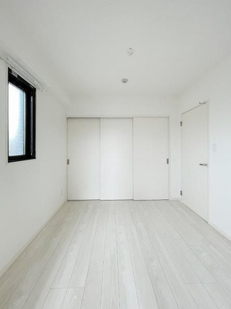 【寝室】