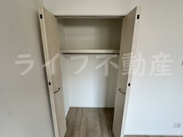 フジパレス東花園ウエストの収納