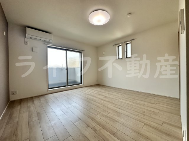 フジパレス東花園ウエストの居間・リビング