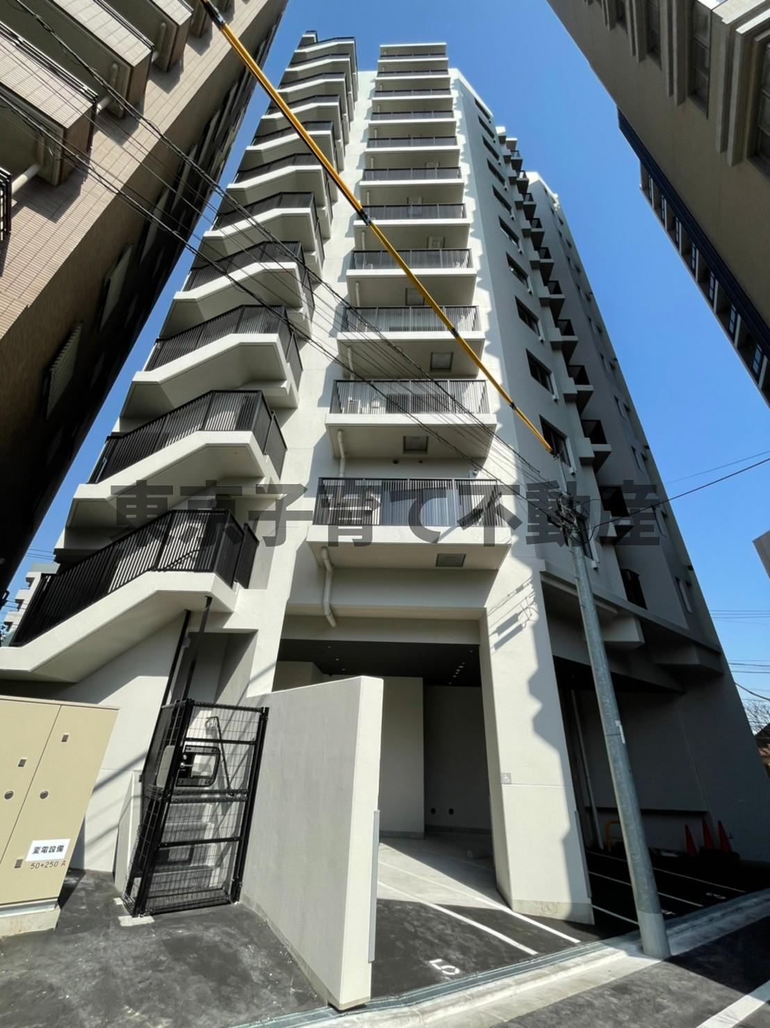 文京区本駒込５丁目の賃貸マンションのエントランス