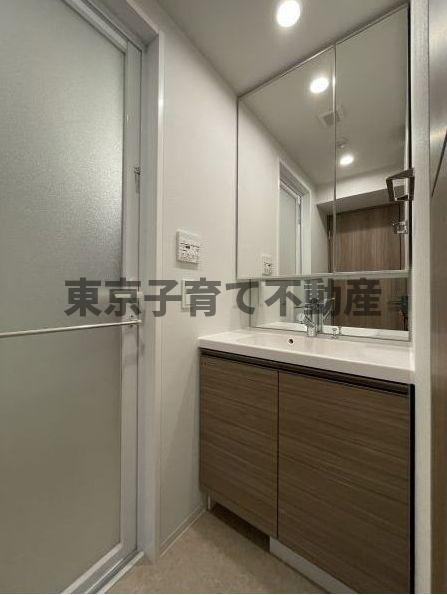 文京区本駒込５丁目の賃貸マンションの洗面所