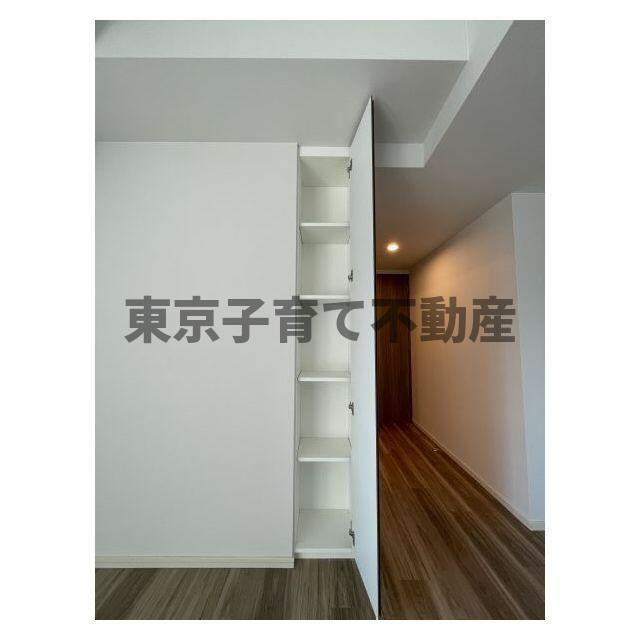 文京区本駒込５丁目の賃貸マンションの収納