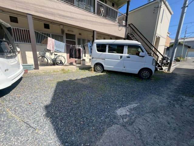 第三岡部コーポの駐車場