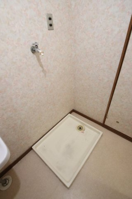 【設備】 | マンション宝寿 | 室内洗濯機置場