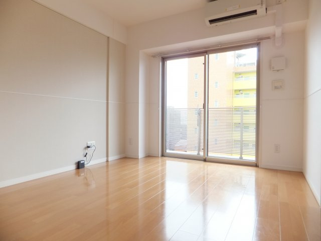 LUMIEREの居間・リビング