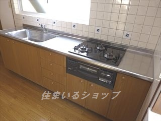 クラオカハイツ　Ａのキッチン|３口ガスコンロ・グリル付き