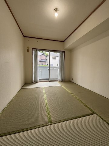 テルージュ菊名Ⅱの和室