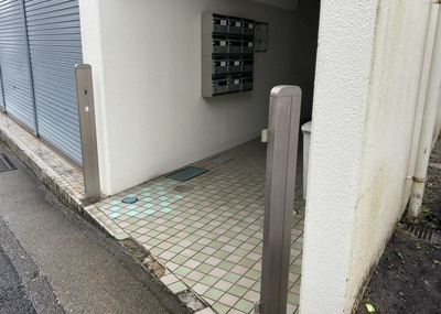 【その他共用部分】 | シードオン２１ | 共用部分は、一棟の建物に住む区分所有者全員が共同で所有するとし、共用部分の管理、補修などは、区分所有者で形成される管理組合が行います。個人の判断で勝手に変更することはできませんので覚えておきましょう。