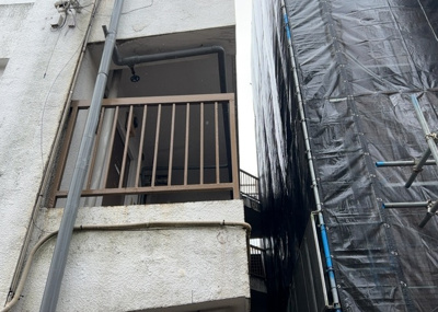 【内装】 | 大銀マンション | 共用部分は、一棟の建物に住む区分所有者全員が共同で所有するとし、共用部分の管理、補修などは、区分所有者で形成される管理組合が行います。個人の判断で勝手に変更することはできませんので覚えておきましょう。
