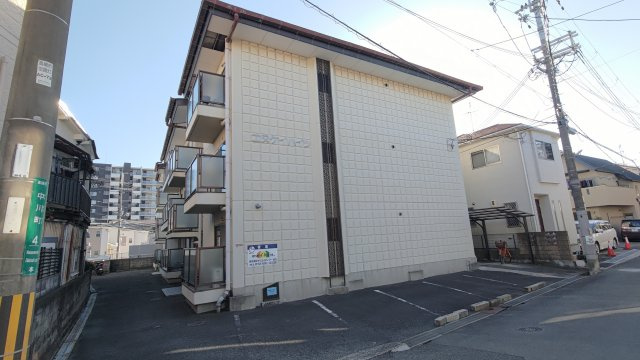 NKハイツの外観