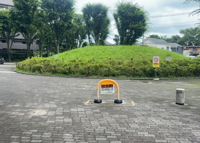 【庭】 | タウンズ八王子センタークレスト | 物件によっては、入居者が個人的に使用できる専用庭がついているものもあります。また、住宅の中にある土間の部分を庭と呼ぶこともあります。庭の用途は住む人によって変わり、それによってデザインもさまざまです。