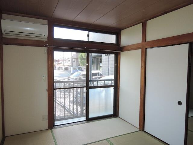 川崎市多摩区菅馬場１丁目のアパートの和室