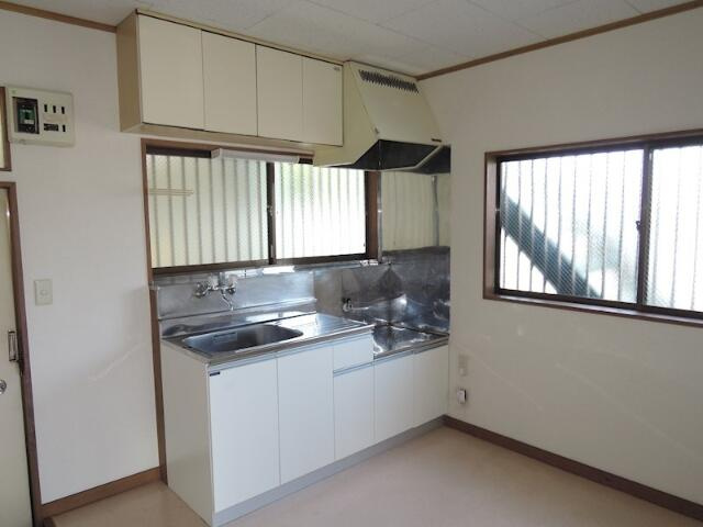 川崎市多摩区菅馬場１丁目のアパートのキッチン