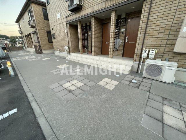 川崎市麻生区下麻生１丁目のアパートのエントランス|★お部屋探しはオールマイト不動産までご相談下さい♪