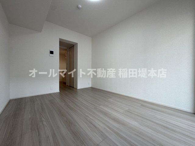 川崎市多摩区登戸新町の賃貸マンションの居間・リビング