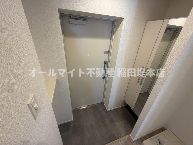 川崎市多摩区登戸新町の賃貸マンションの玄関