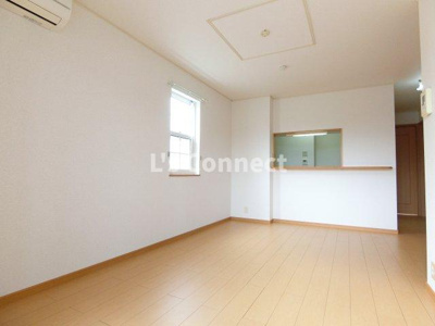 【居間・リビング】 | ジェルメ　Ａ | 角部屋で２面に窓があります。