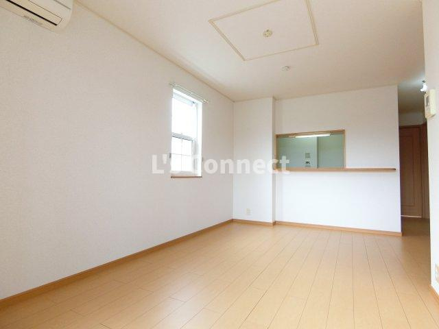 【居間・リビング】 | ジェルメ　Ａ | 角部屋で２面に窓があります。
