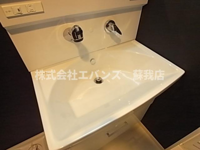 【洗面所】 | ラポーラ末広町 | 明るい洗面所です
